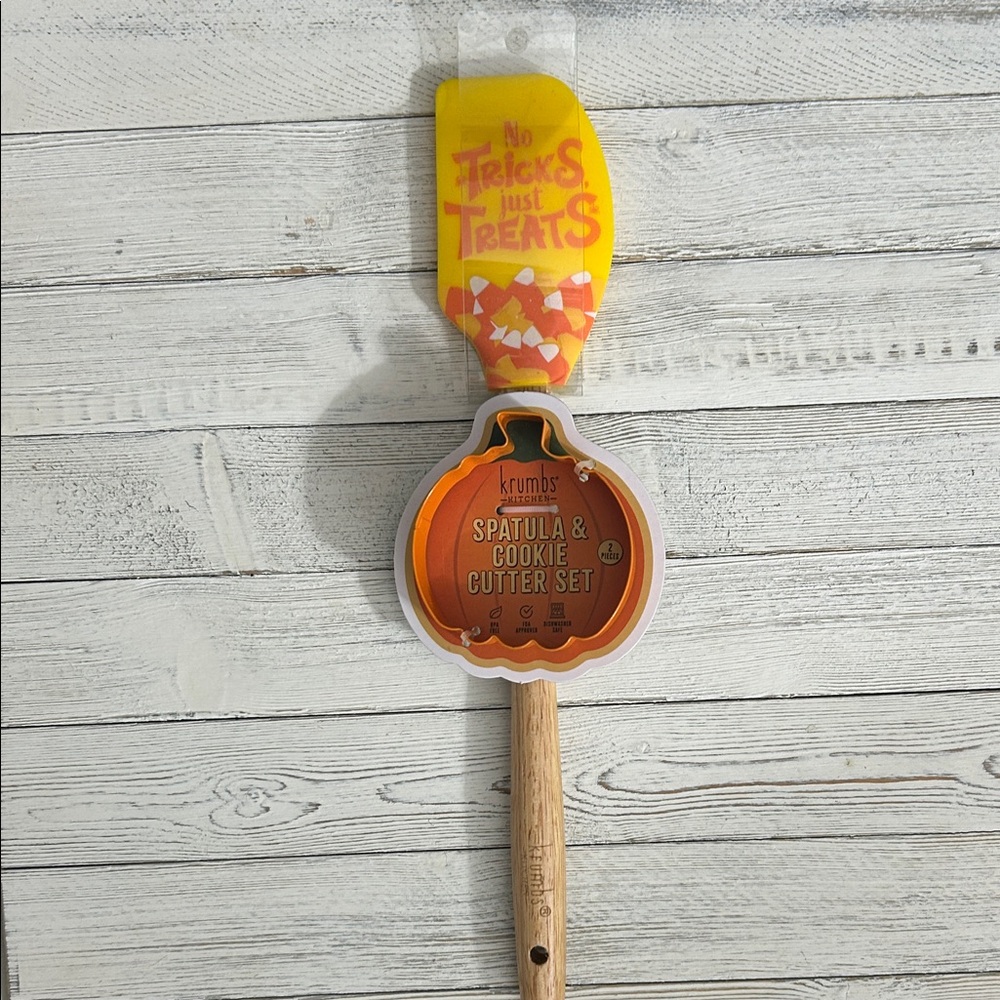 🎃Halloween Spatula & Cookie Cutter Set - Yellow and Orange